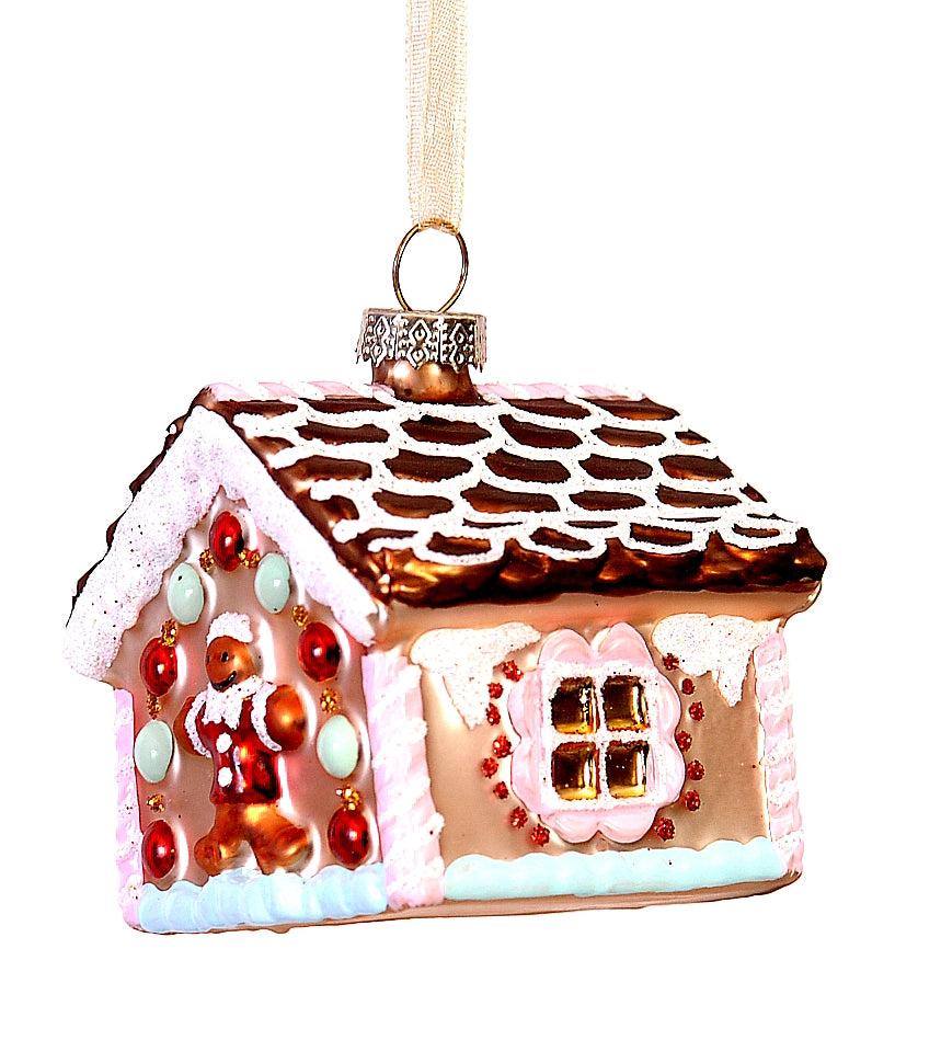 casa marzapane con gingerbread e caramelle in vetro