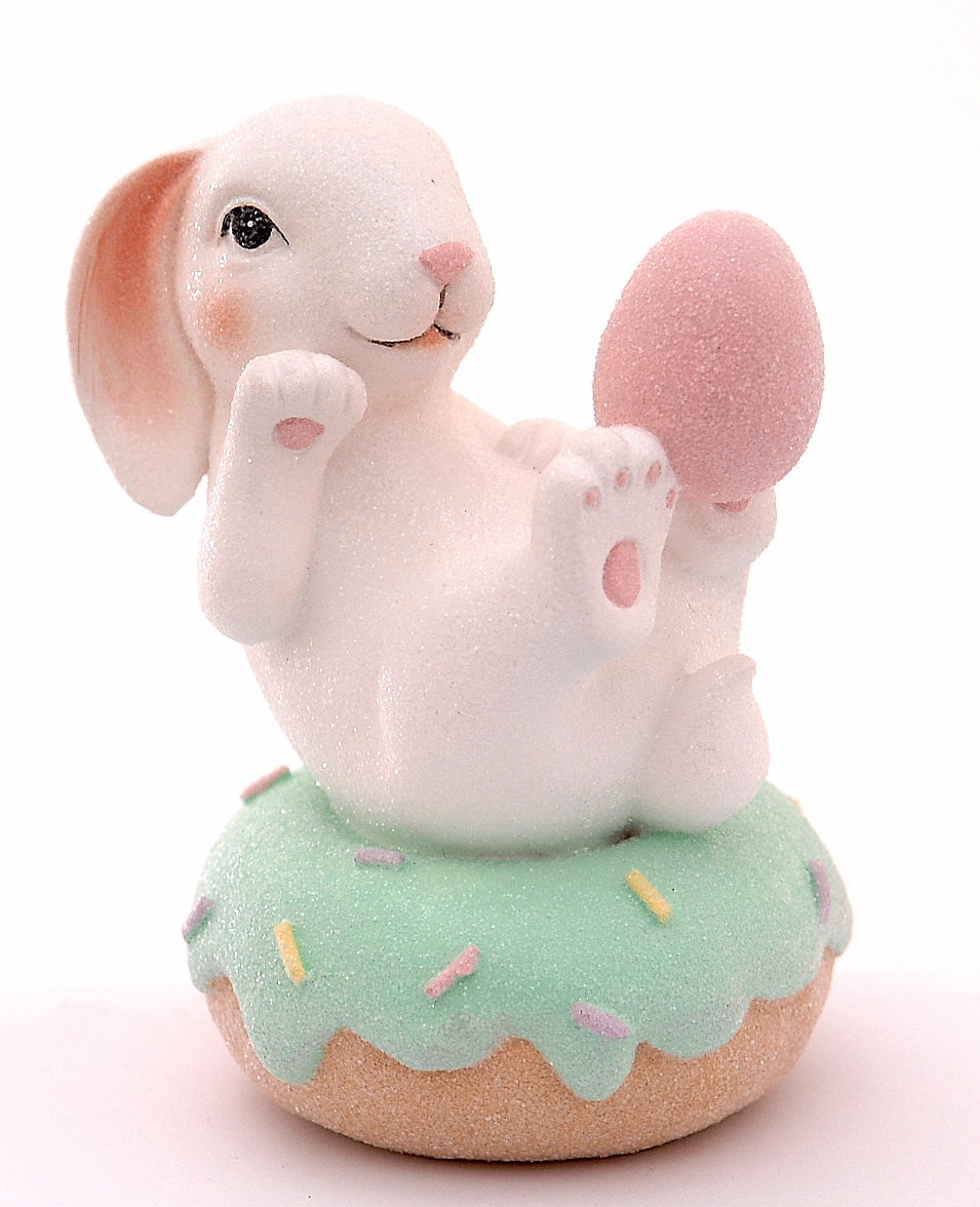 decorazione pasqua coniglietto bianco con donut