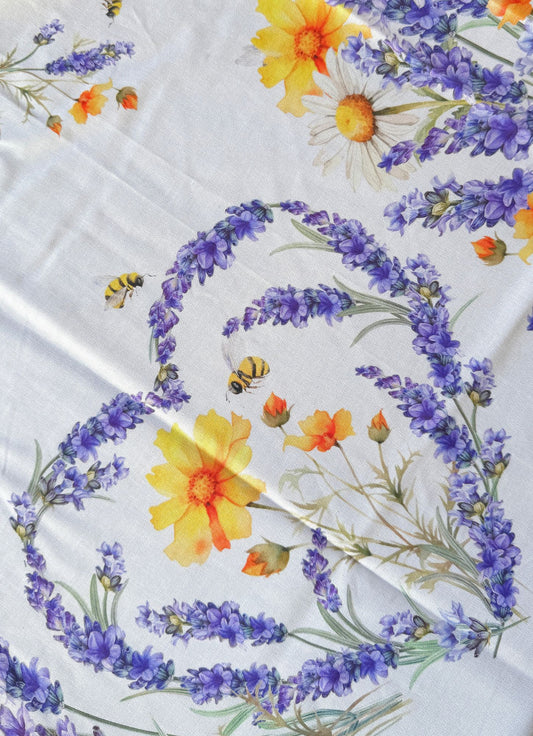 dettaglio tovaglia fiori lavanda cotone