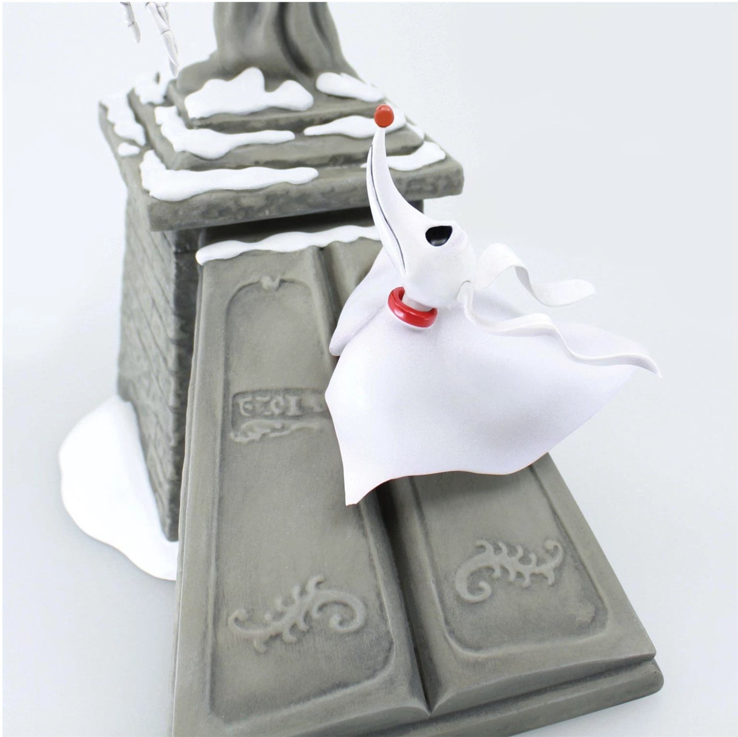 Nightmare before christmas - Jack Skellington su statua Angelo con Zero