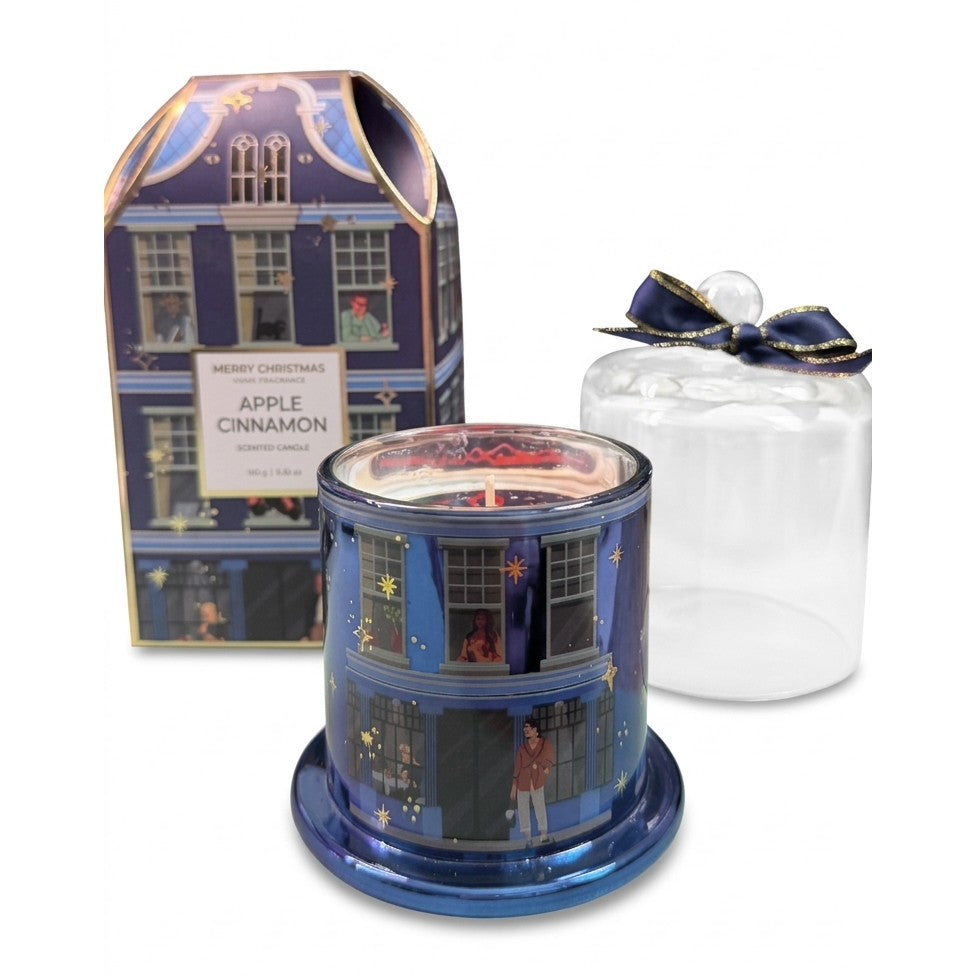 Candela profumata mela e cannella in vasetto blu con campana in vetro, fiocco blu e oro e scatola regalo a casetta
