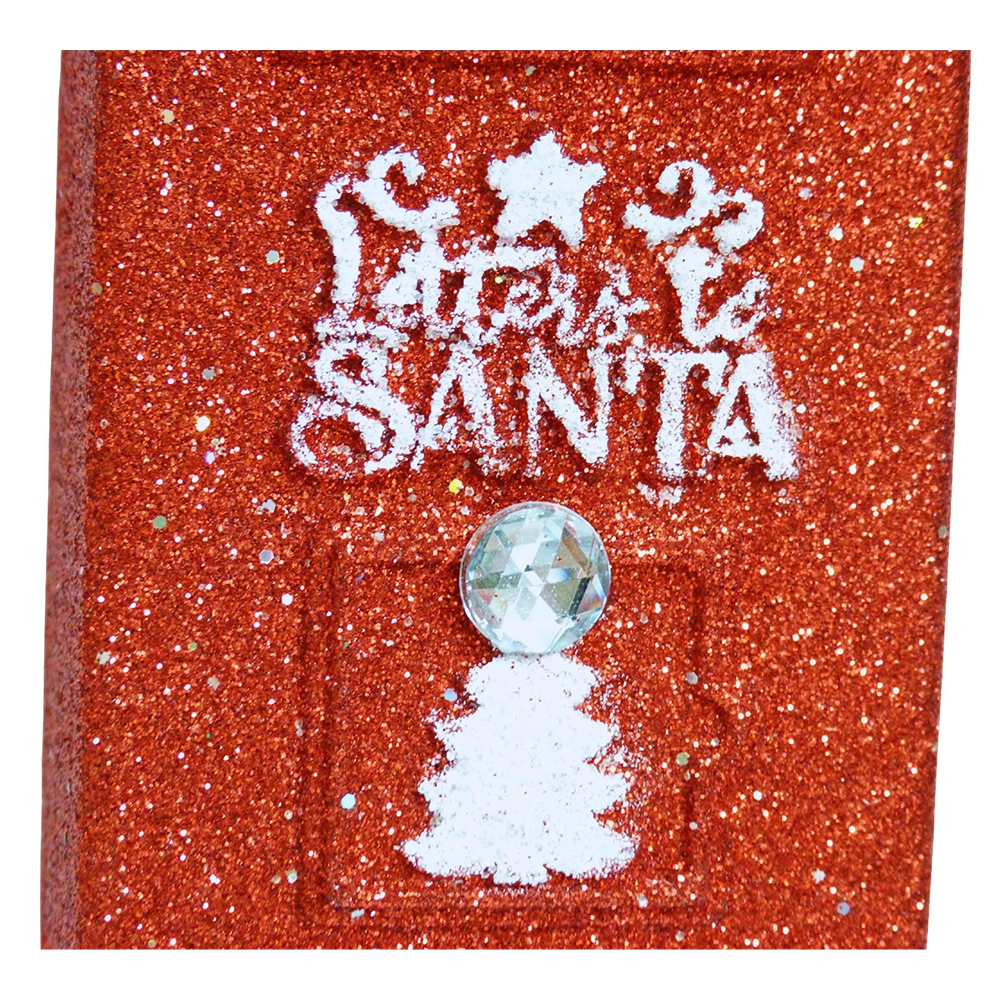 dettaglio Addobbo a forma di cassetta della posta rossa glitterata con la scritta Letters to Santa, alberello bianco e piccolo cristallo