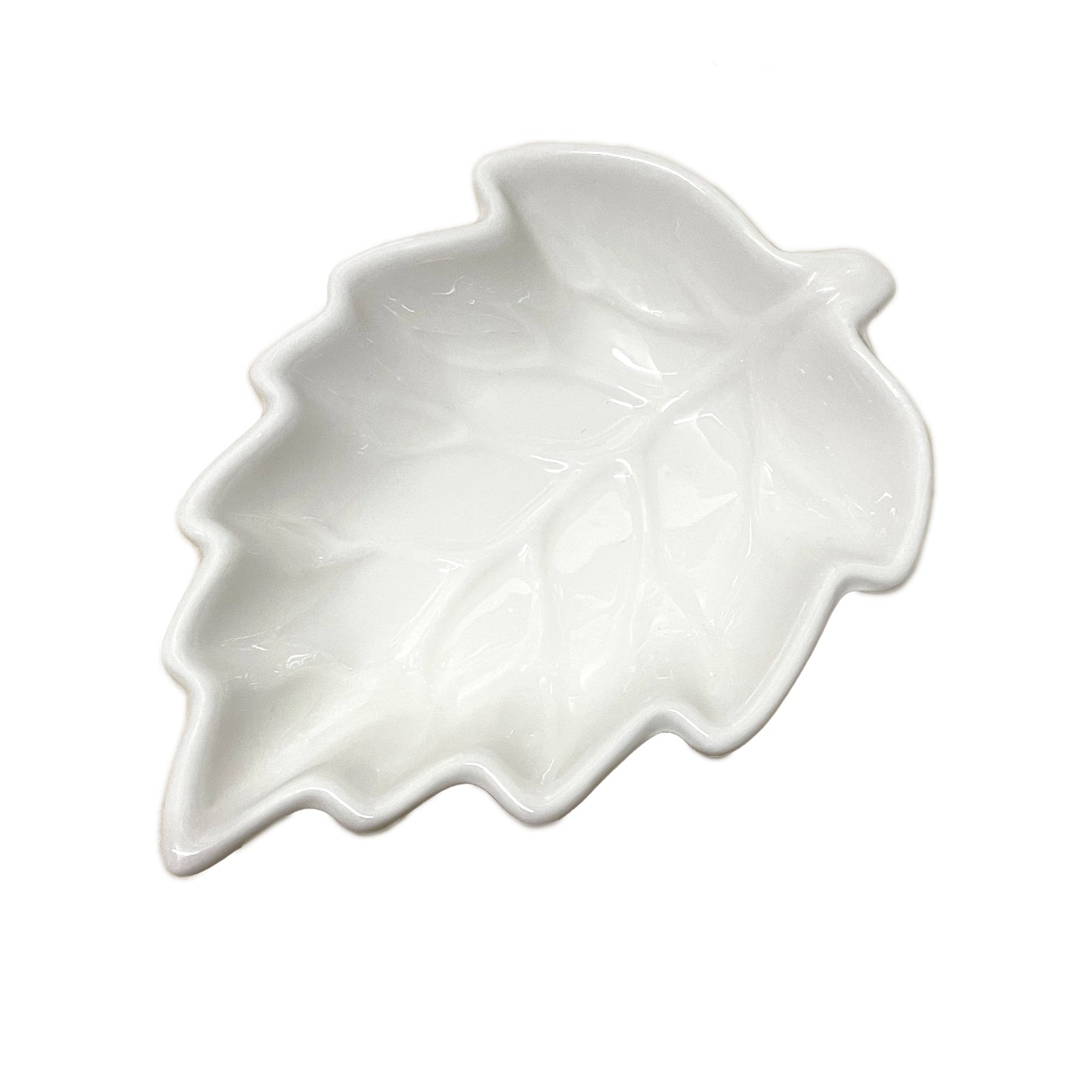 ciotola bianca foglia autunnale