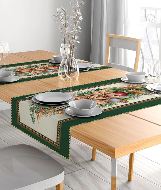 runner natalizio verde con poinsettie