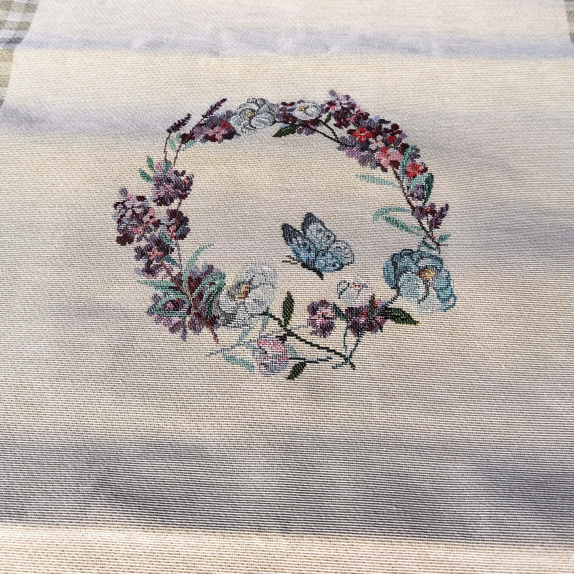 dettaglio centro runner fiori 