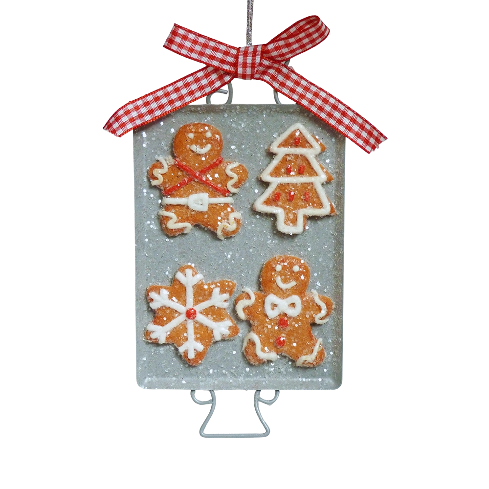 Teglia grigia verticale con fiocco a quadretti rossi e bianchi e quattro biscotti di pan di zenzero glassati: due omini, un alberello e un fiocco di neve