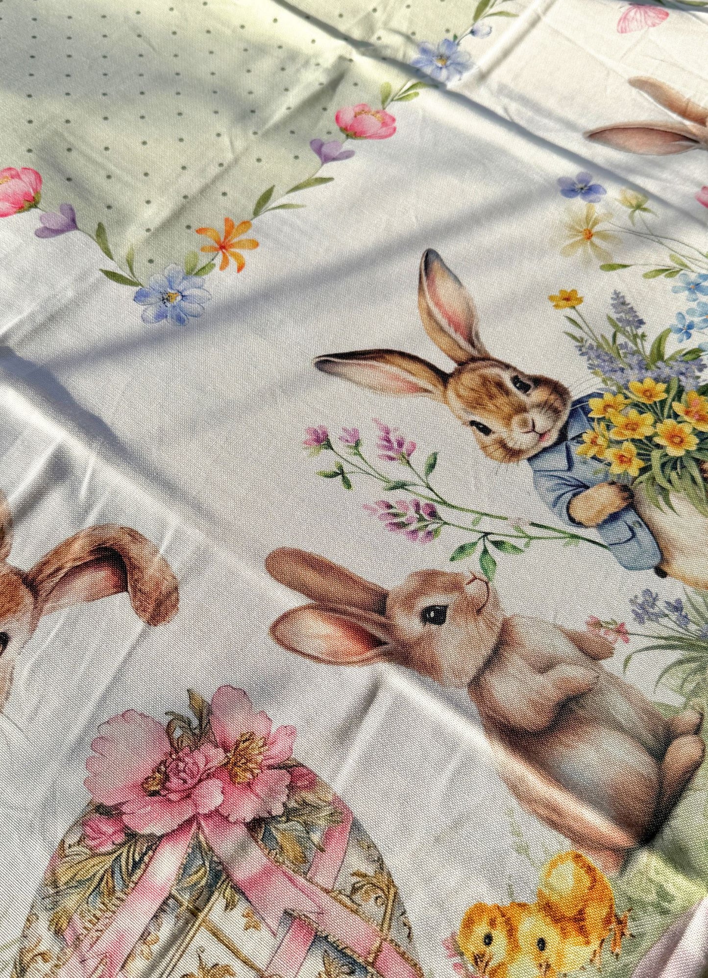 dettaglio tovaglia green rabbit stampa digitale cotone