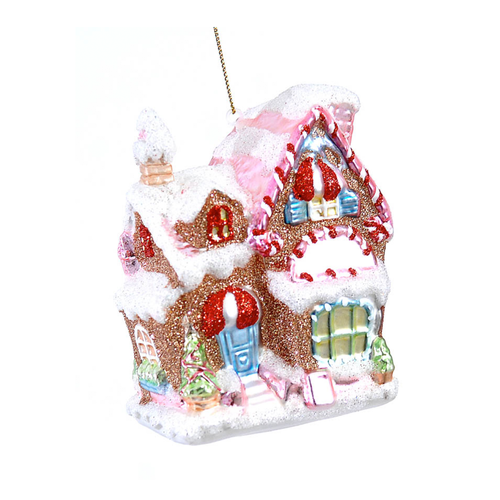 Addobbo di vetro a forma di casetta di pan di zenzero con tetto rosa, bastoncini di zucchero, porta e finestre azzurre, glitter e neve